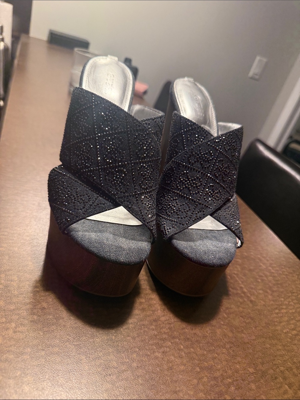 Guess Black Crystal-Embellished Platform Slide Sandals